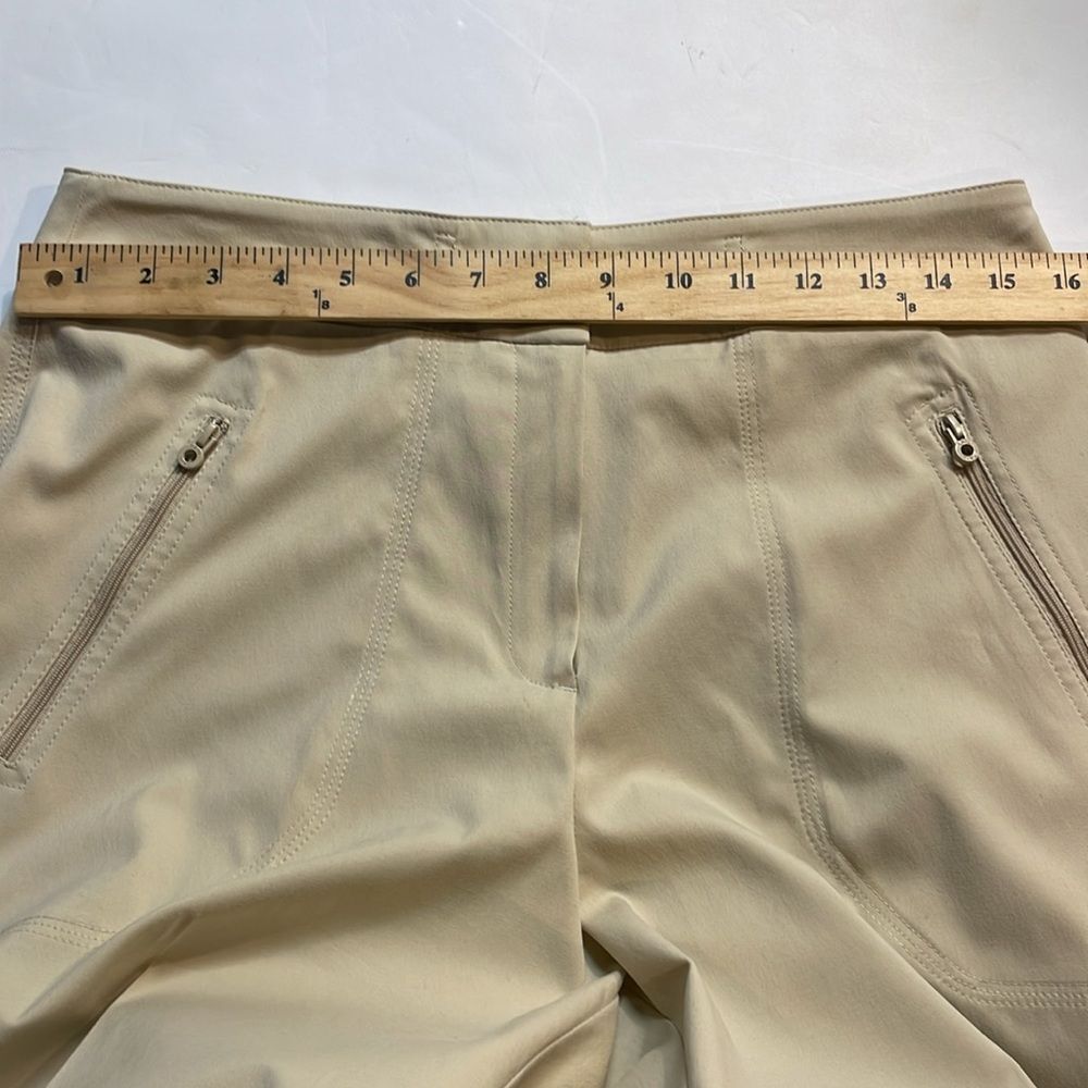 Tail Womens Tech Performance High Rise Beige Golf Bermudas Shorts Sz 10 - Picture 7 of 9